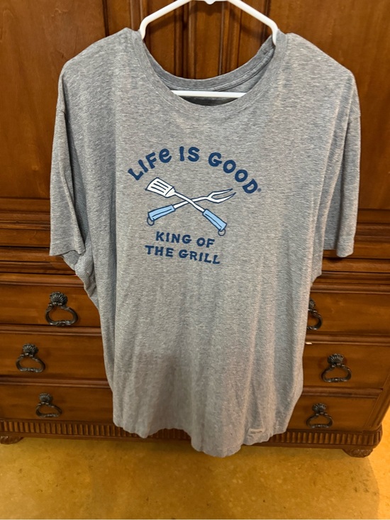 Life Is Good Other - Life Is Good Gray Short Sleeve Tee with Blue Grill Graphic